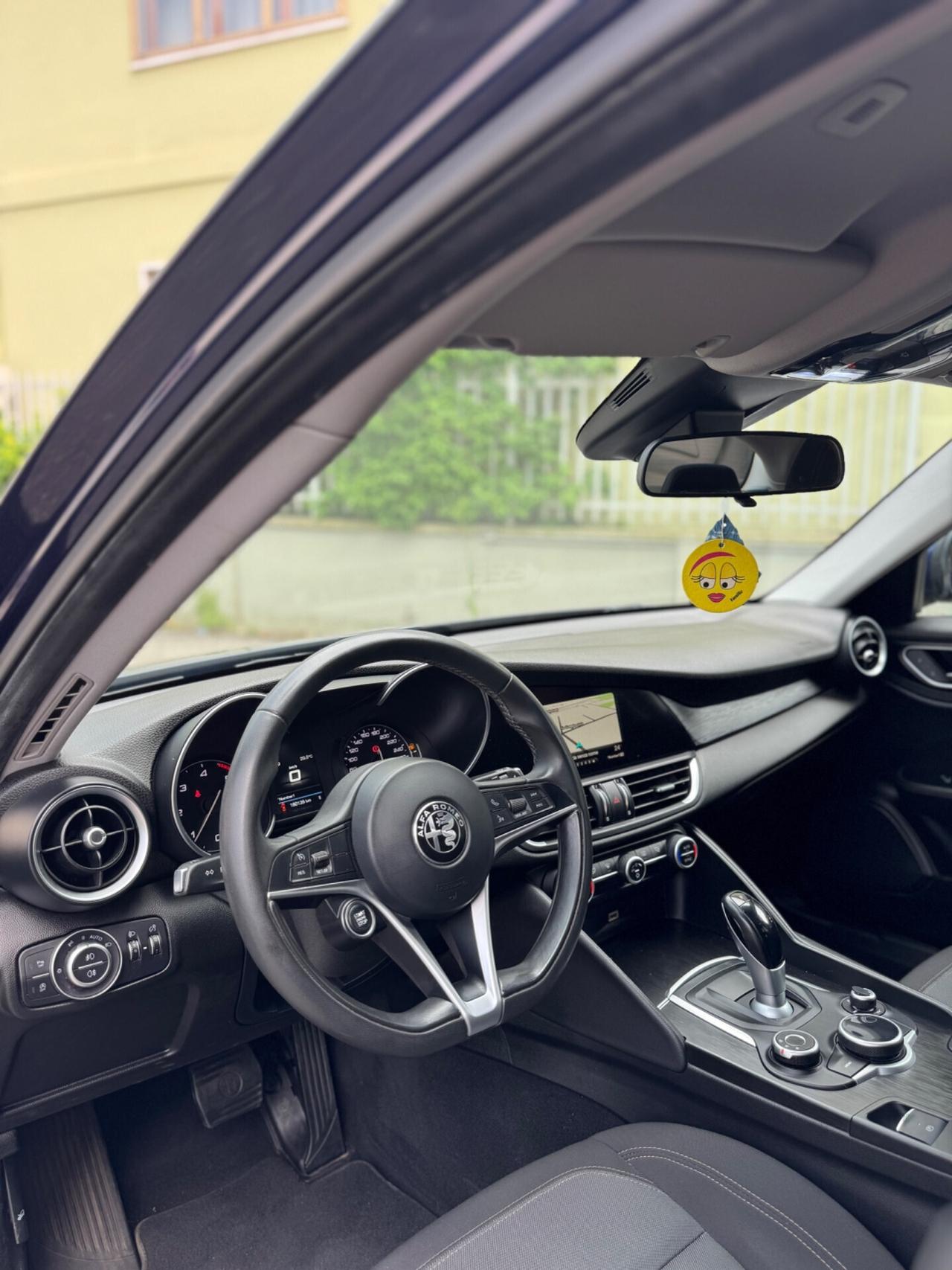 Alfa Romeo Giulia 2.2 Turbodiesel 180 CV Business Sport