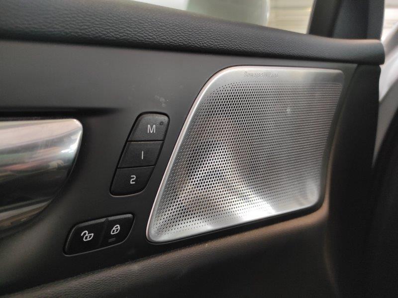 VOLVO V60 (2018-->) - V60 D3 AWD Geartronic Business