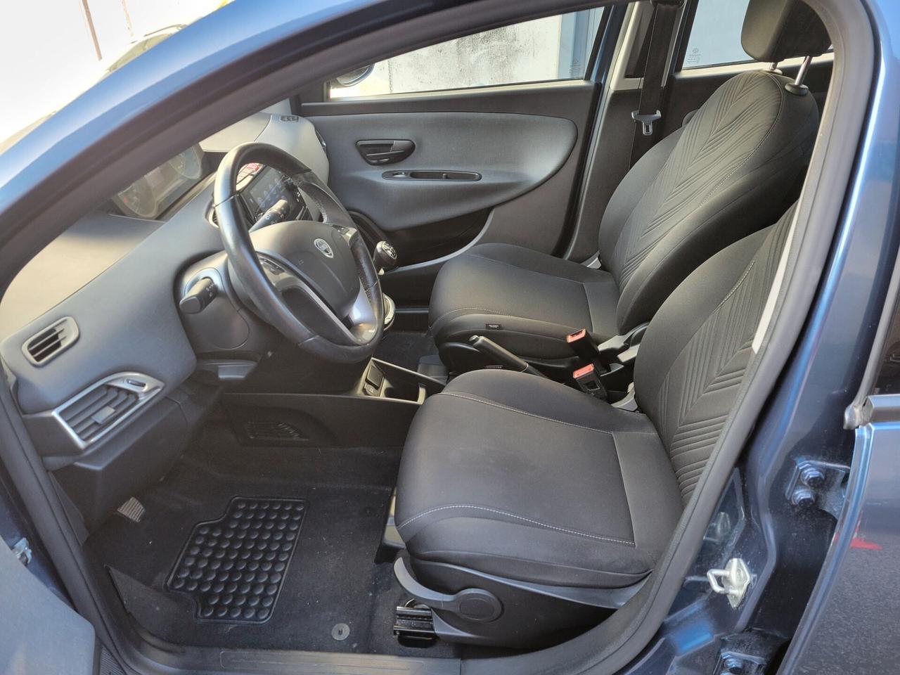 Lancia Ypsilon Hybrid Gold PREZZO REALE