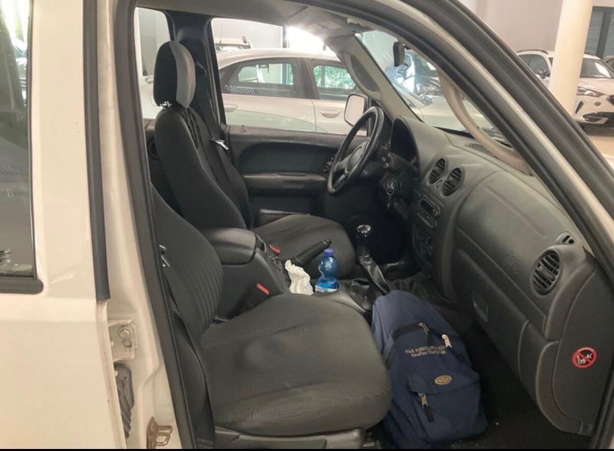 Jeep Cherokee 2.5 CRD Sport