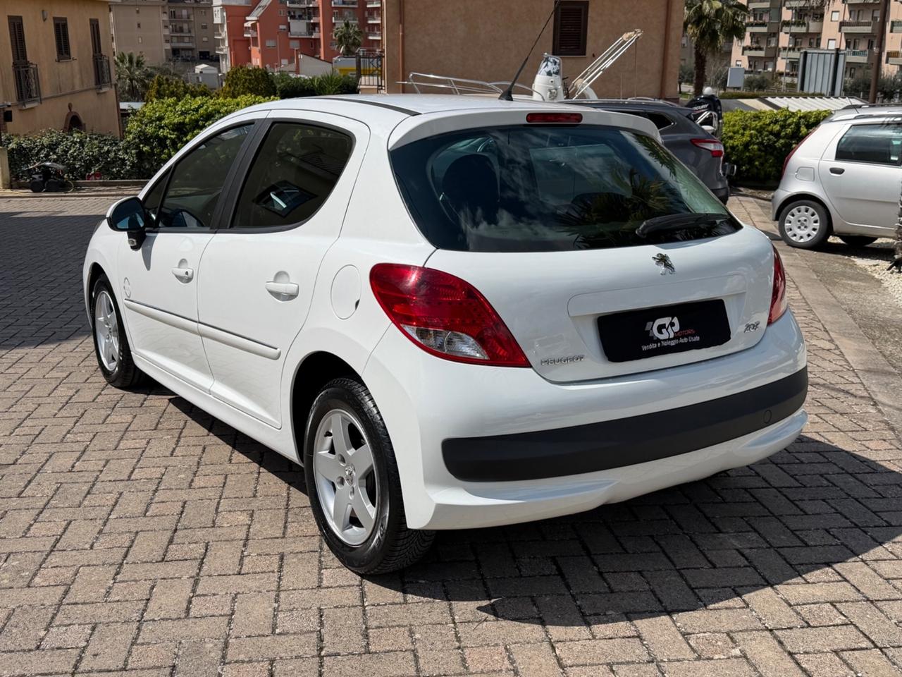 Peugeot 207 1.4 HDi 70CV 5p. Allure