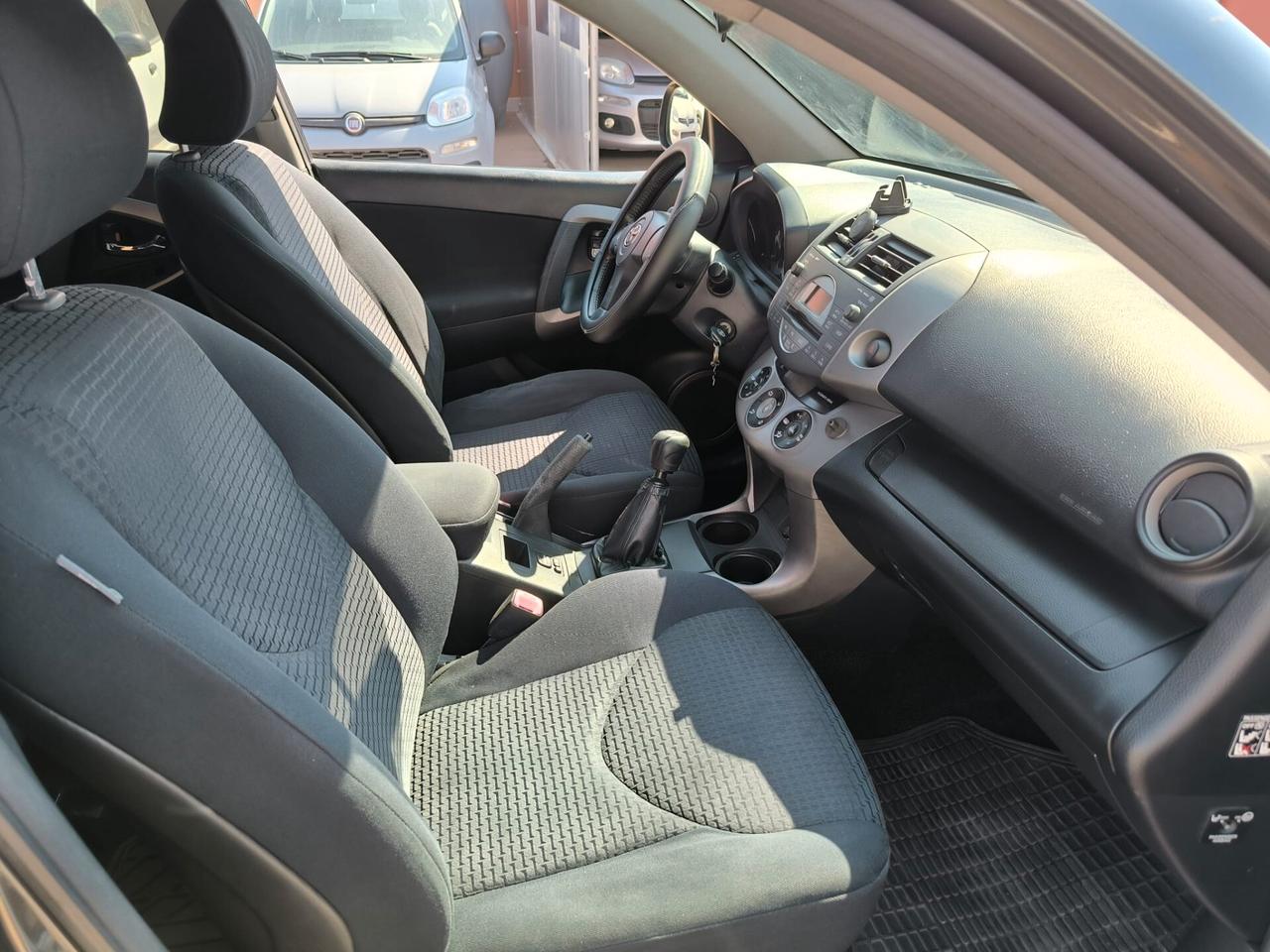 Toyota RAV 4 2.2 D-4D 136 CV DPF Luxury