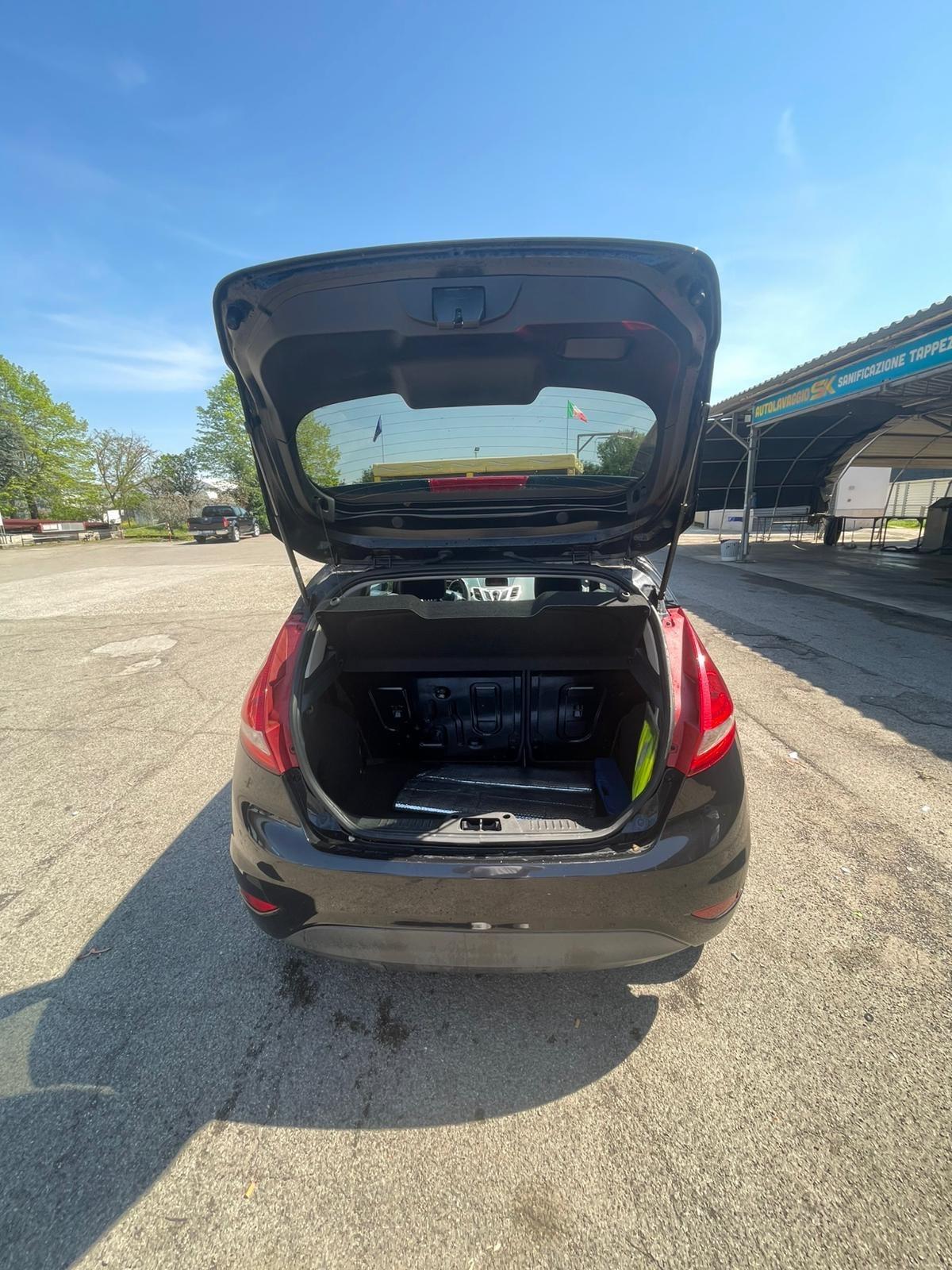 Ford Fiesta 1.4 TDCi 5p. Ghia