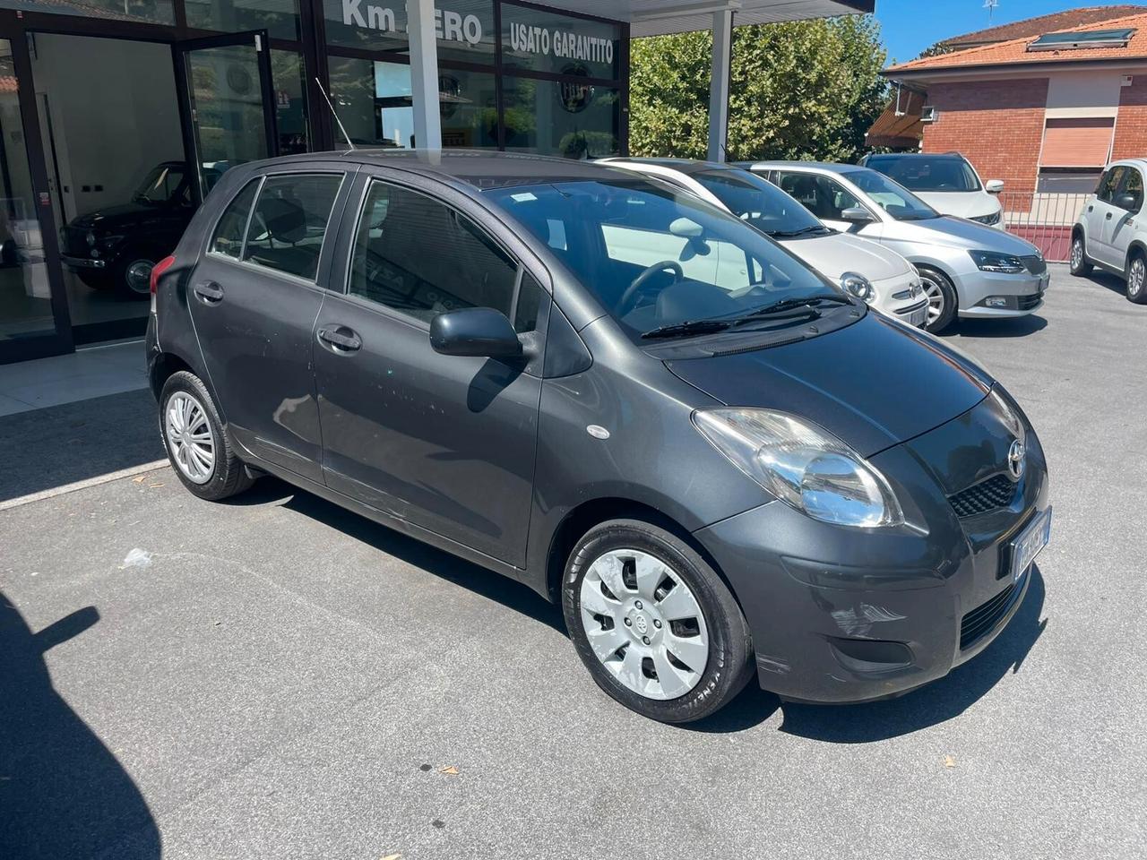 Toyota Yaris 1.0 5 porte