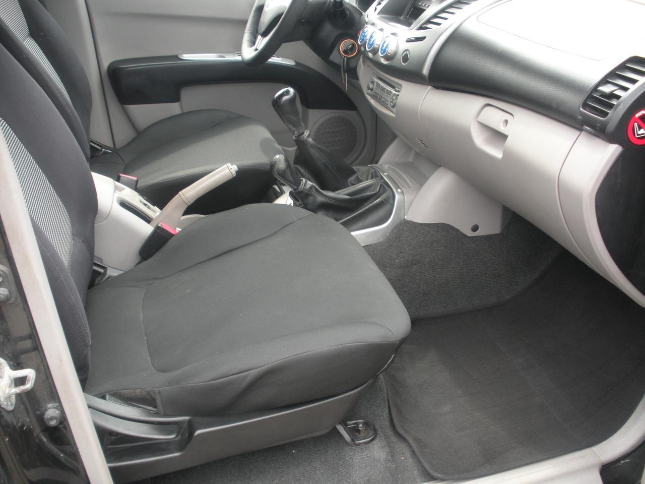 Mitsubishi L200 2.5 DI-D/136CV DC Intense ''SAVANA''