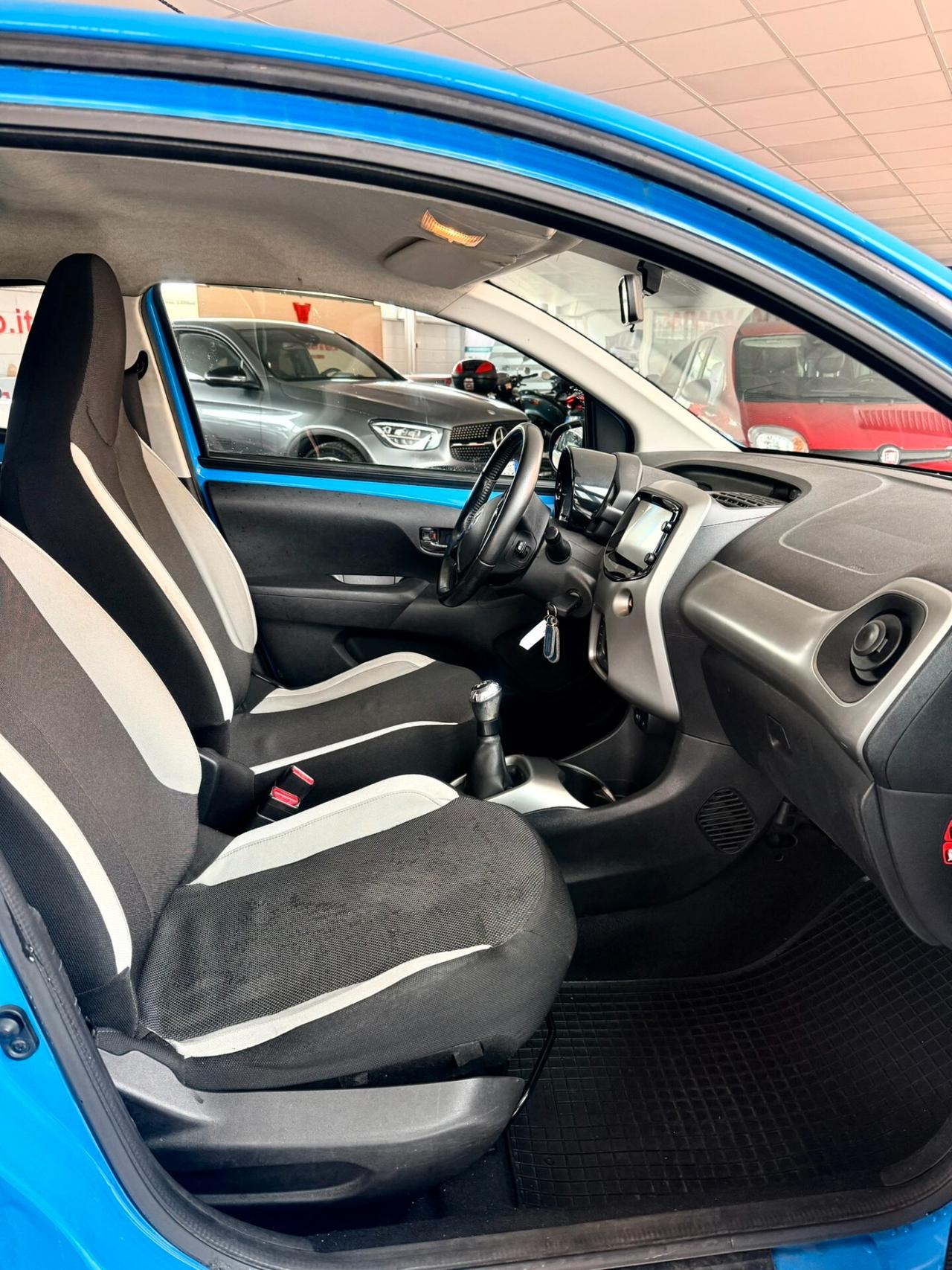 Toyota Aygo 1.0 VVT-i 69 CV 5 porte x-play imm.2017