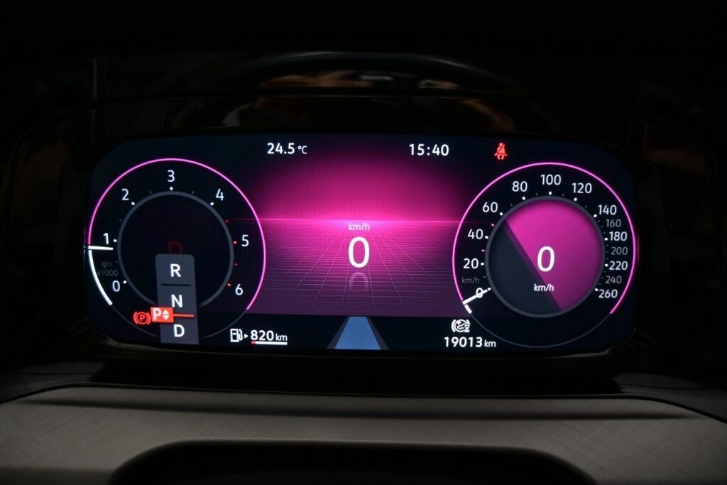VOLKSWAGEN GOLF 8 2.0 TDI 115CV DSG SCR LIFE ( FARI LED - DIGITAL COCKPIT - AMBIENT LIGHTS - ADAPTIVE CRUISE - APP CONNECT - PARK PILOT )