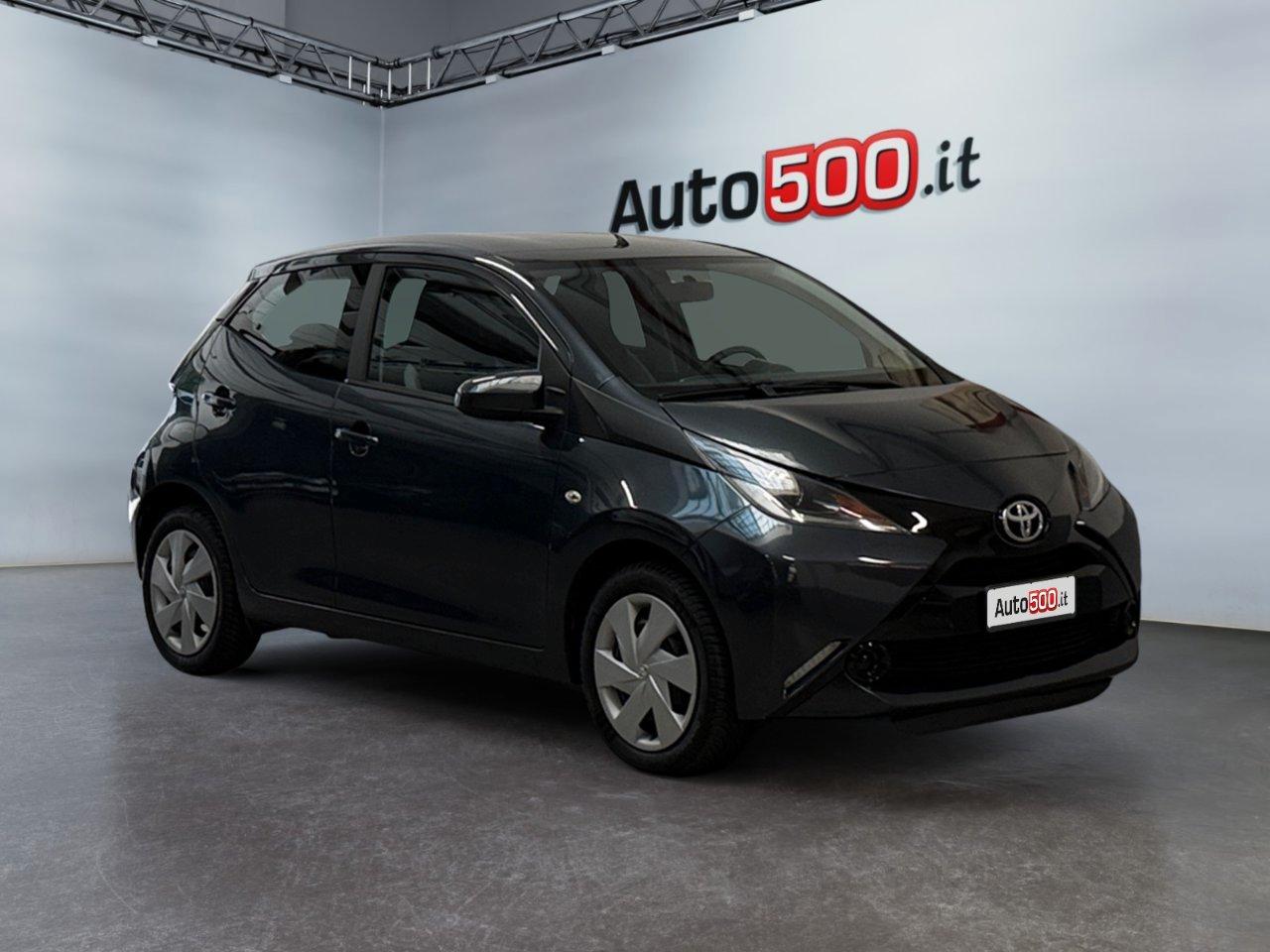 Toyota Aygo 5 Porte Aygo 5p 1.0 x-play my15