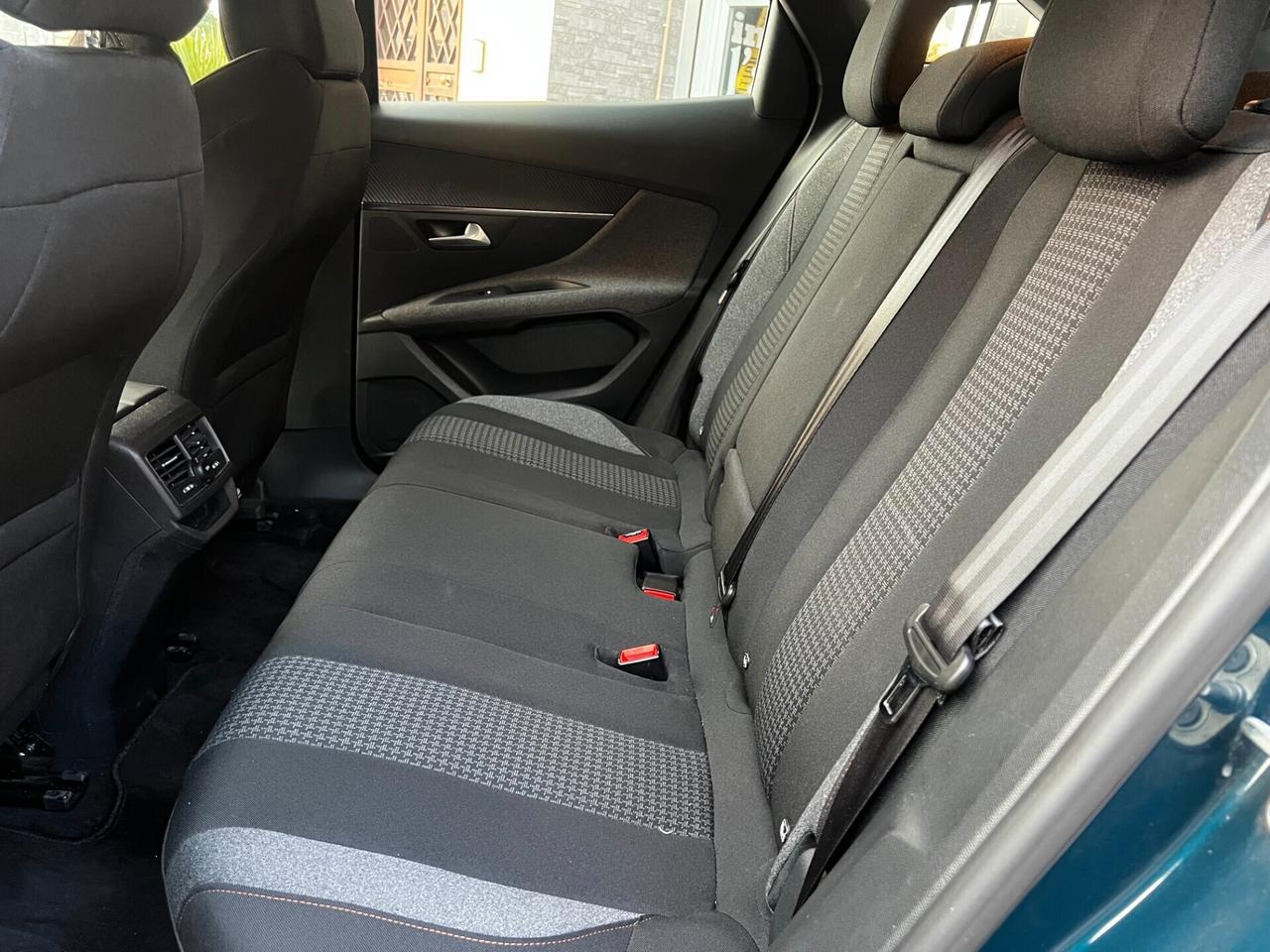 Peugeot 3008 BlueHDi 130 CV-2021-AUTOMATICA