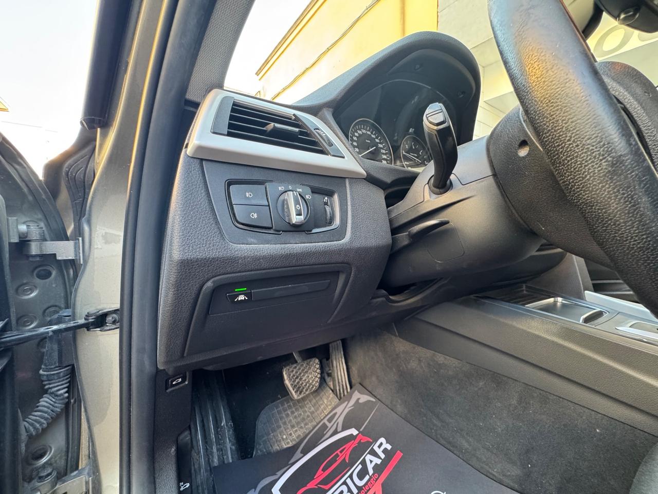 Bmw 320 Touring Luxury led nav