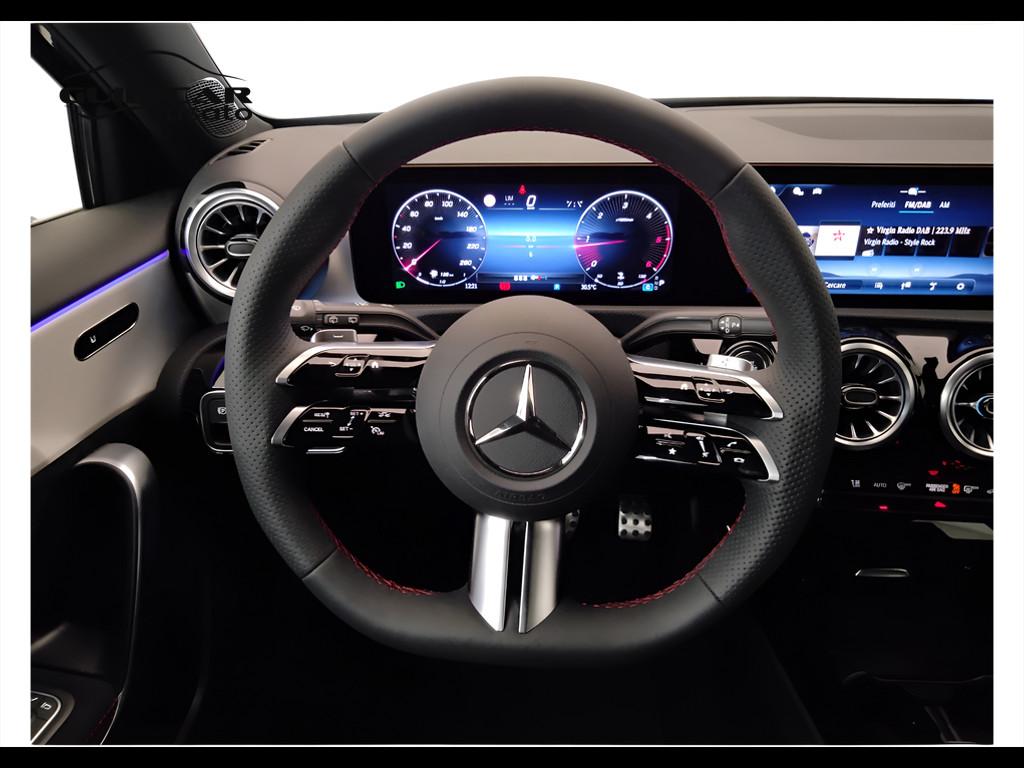 Mercedes-Benz Classe A - W177 2023 - A 180 d AMG Line Advanced Plus auto