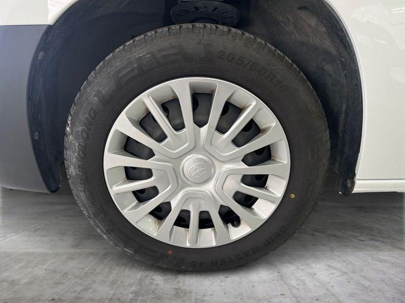Toyota Proace City Proace City 1.5D 100cv S&S L2 S 10q Comfort IVA ESPOSTA