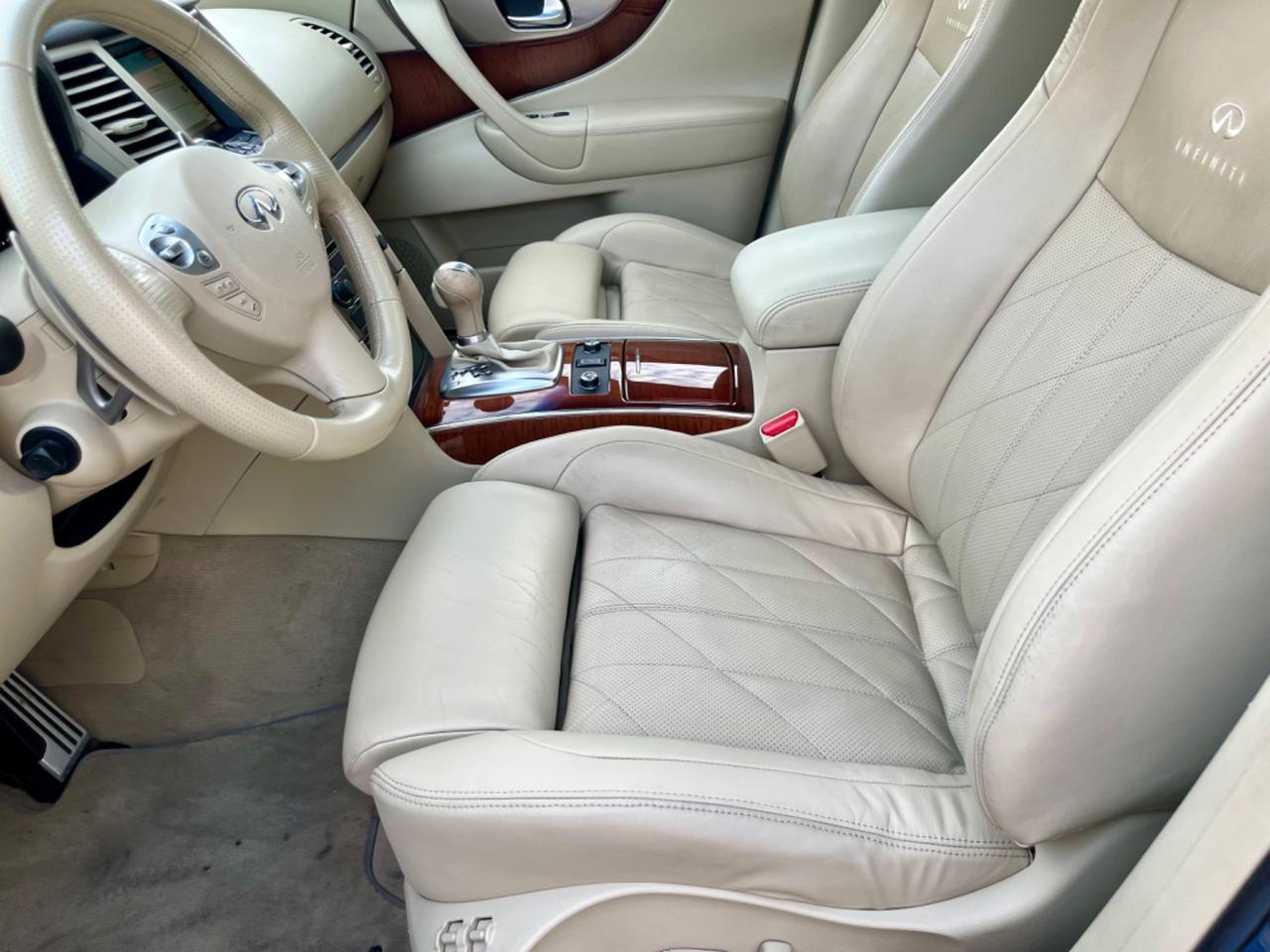 Infiniti FX FX30d S Premium 3.0d 2011 142.000km perfetta