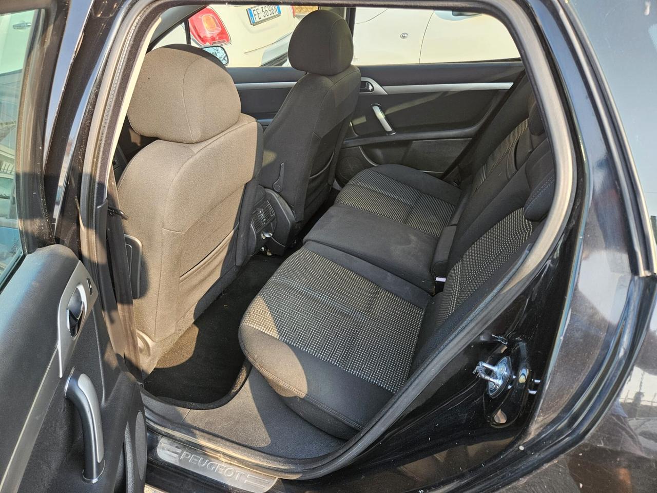 Peugeot 407 1.6 HDi SW Premium