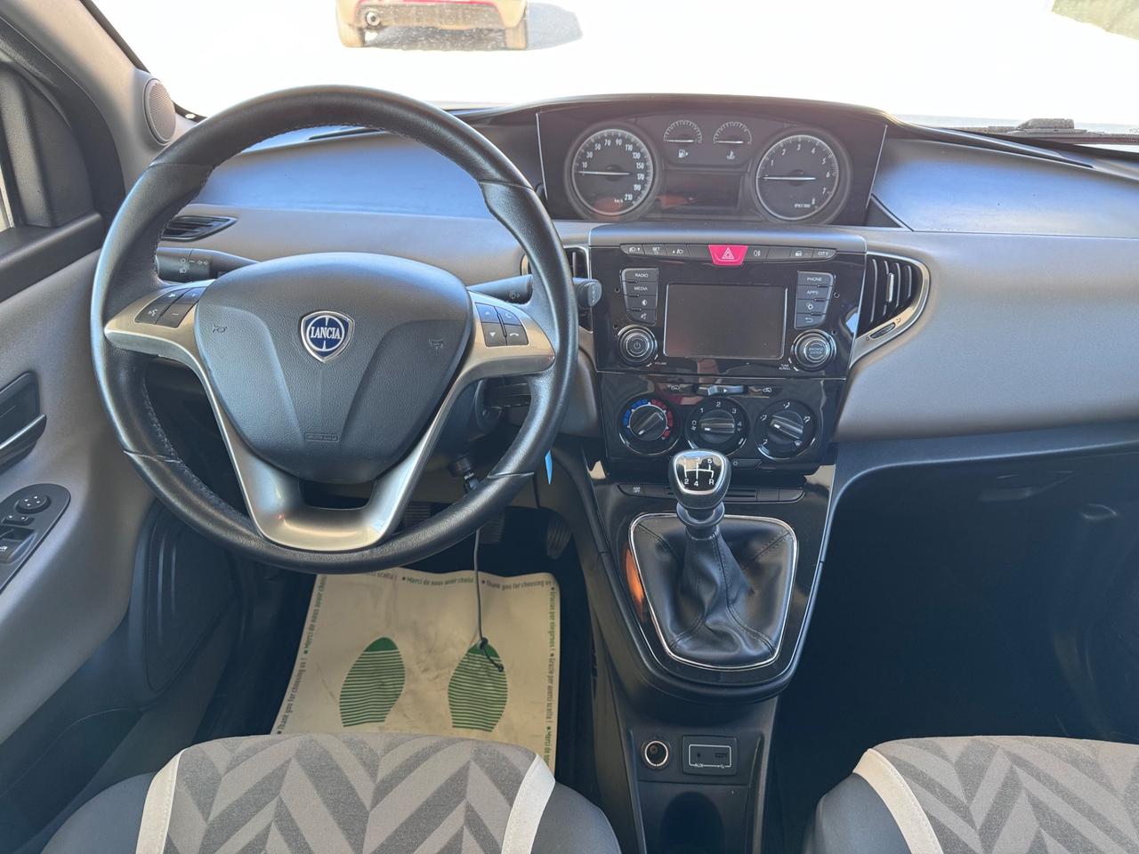 Lancia Ypsilon 1.2 69 CV 5 porte Gold