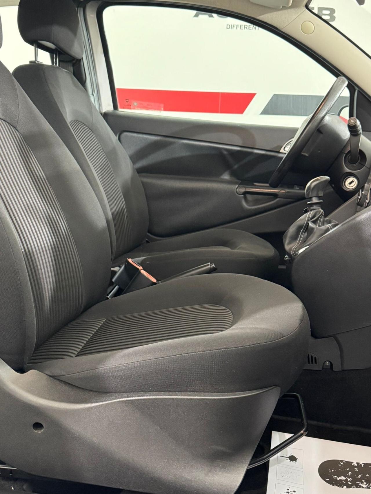 Lancia Ypsilon 1.2 Versus