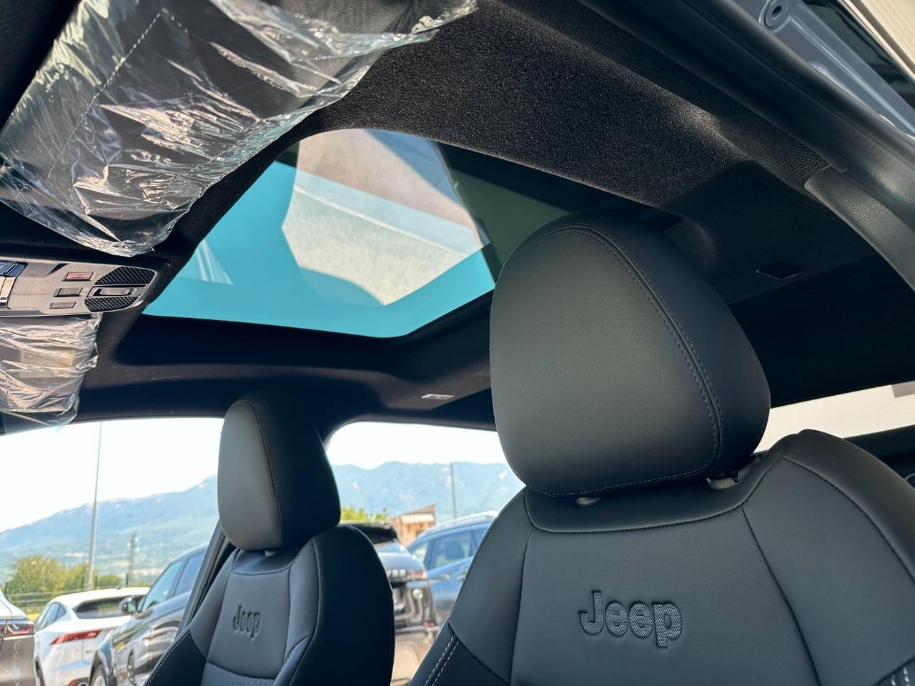 Jeep Avenger 1.2 turbo e-hybrid mhev Summit fwd 110cv edct6