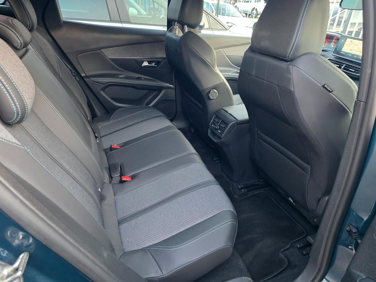 Peugeot 3008 BlueHDi 130 S&S EAT8 Allure Pack