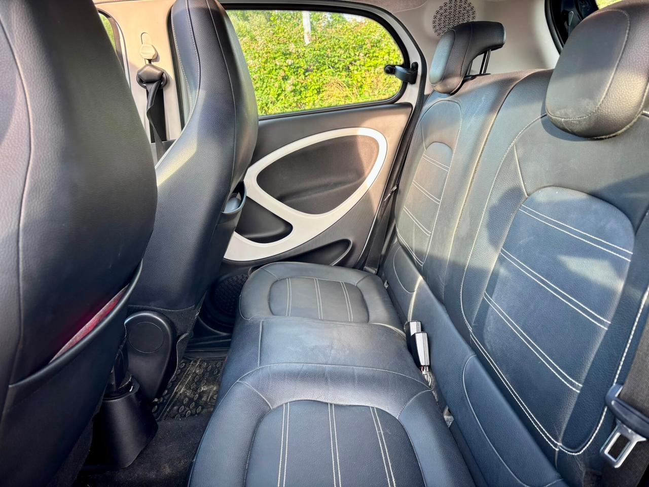 SMART FORFOUR PRIME 2017 | 80.000 KM | TETTO APRIBILE | TOUCHSCREEN | CERCHI NERI | PERFETTA