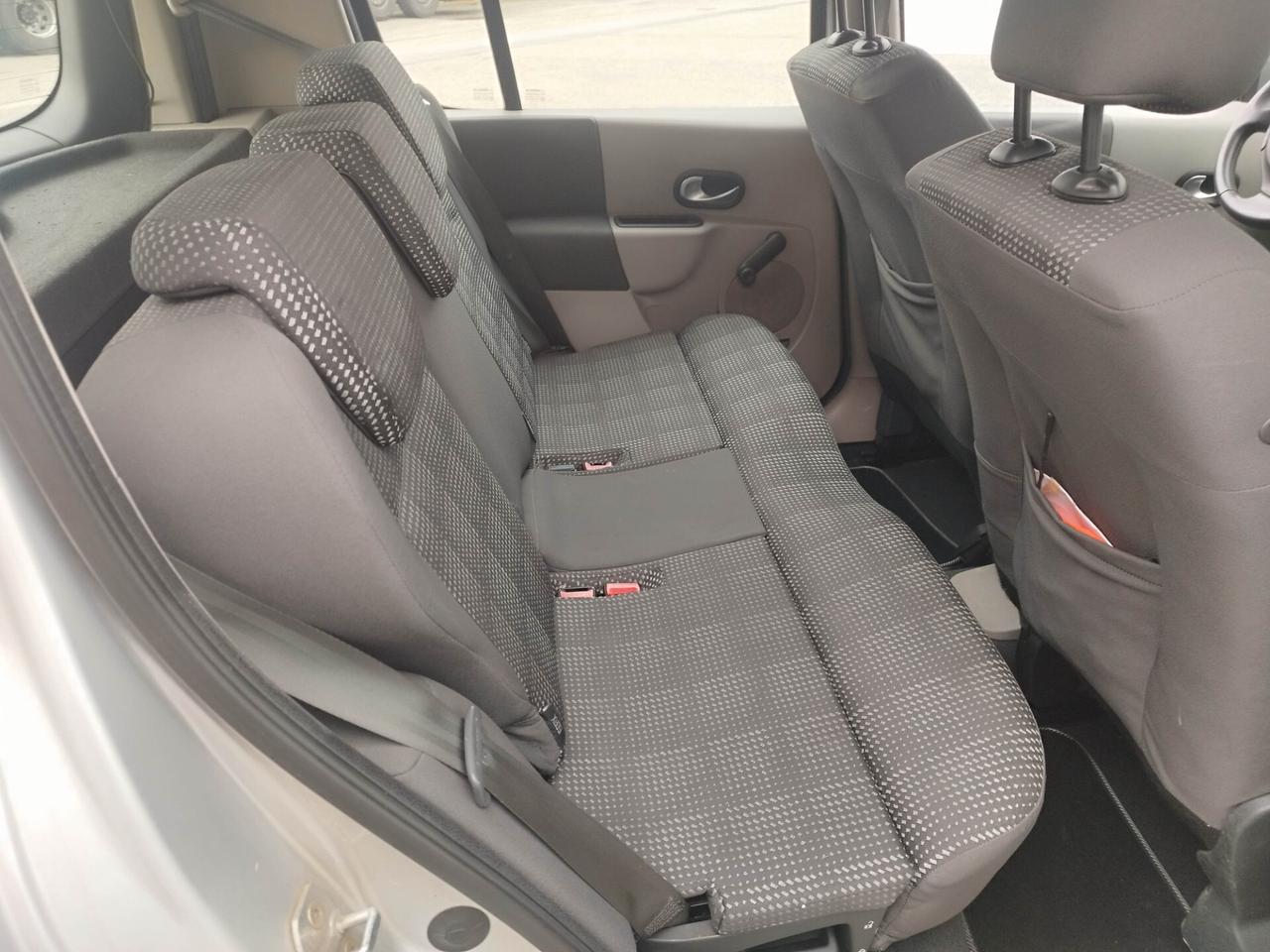 Renault Modus 1.2 16V Confort Authentique km 63900