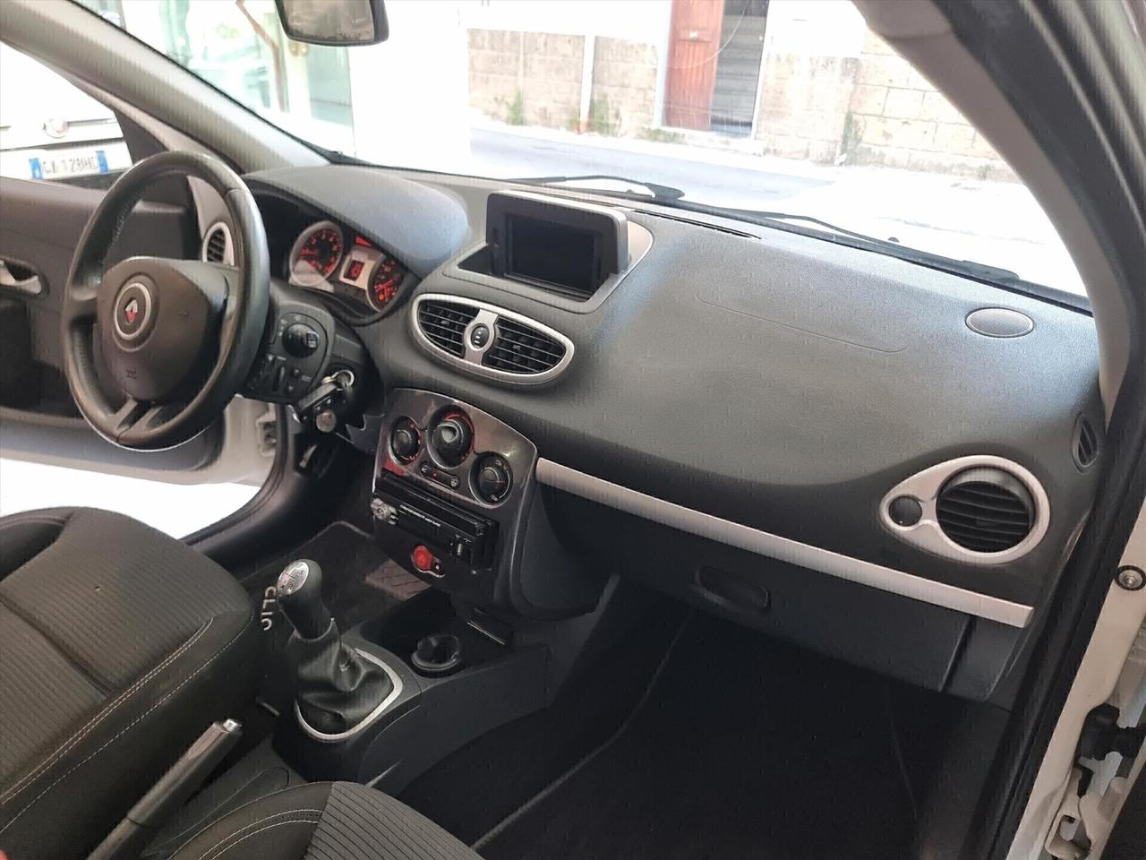 Renault Clio 1.2 16 V 5 porte Dynamique