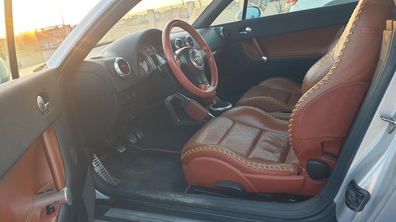 Audi TT Roadster 1.8 T 20V 179 CV cat Baseball