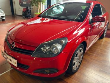 OPEL Astra GTC 1.9 16V CDTI 150CV 3 porte Sport