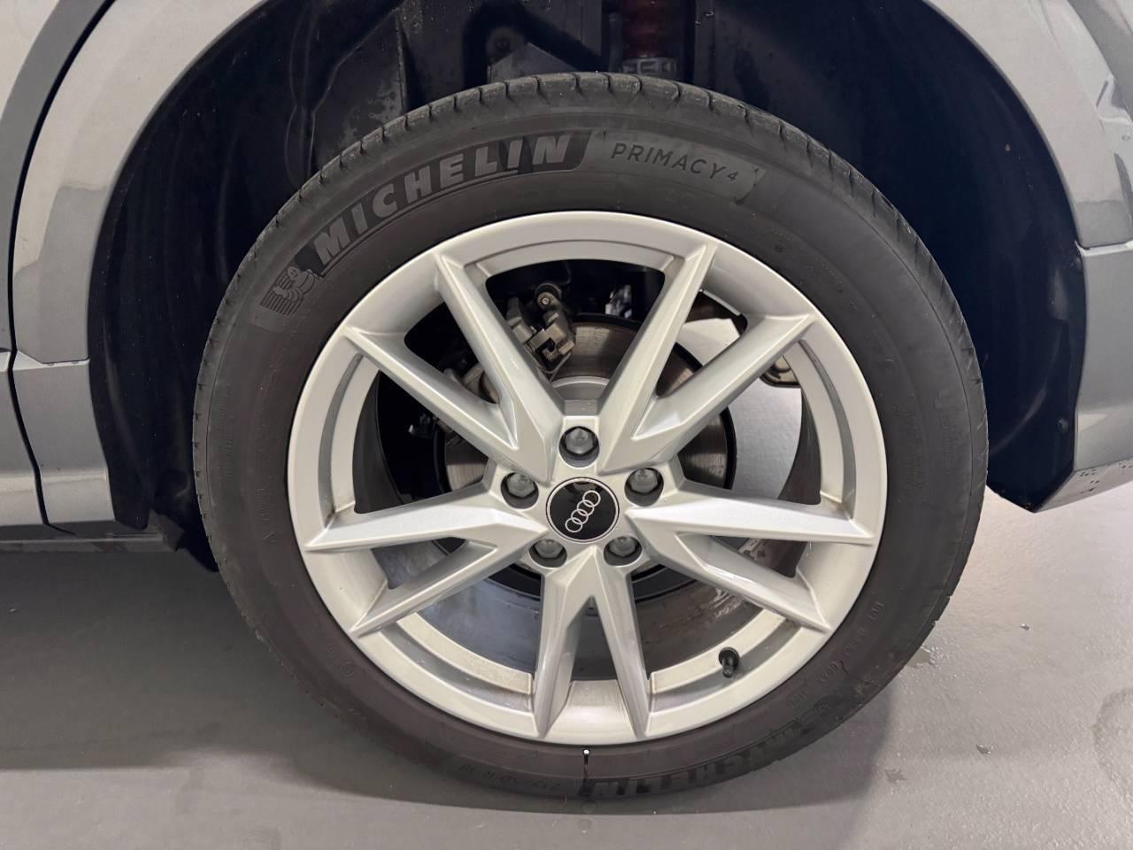 AUDI Q2 35 TFSI S-TRONIC S-LINE EDITION