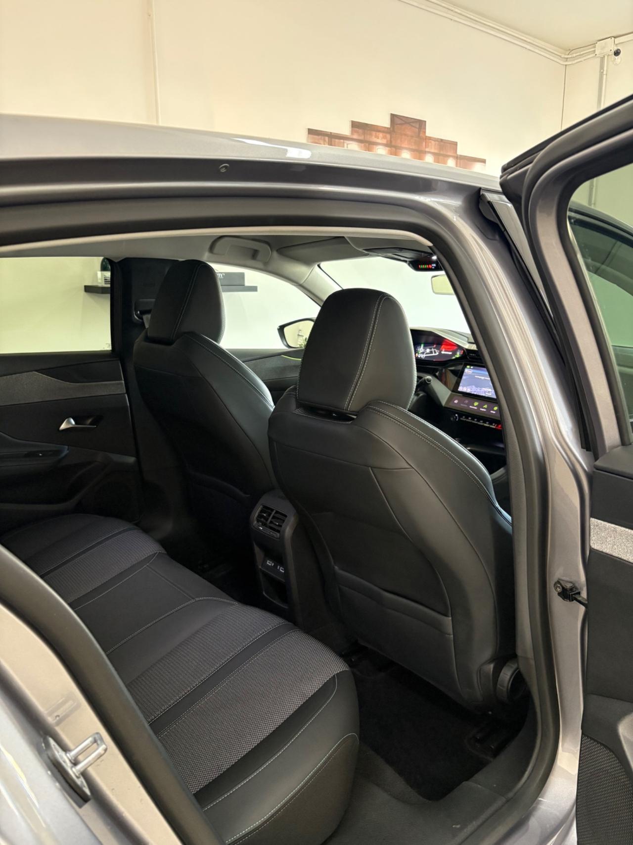 Peugeot 308 BlueHDi 130 S&S EAT8 Allure Pack