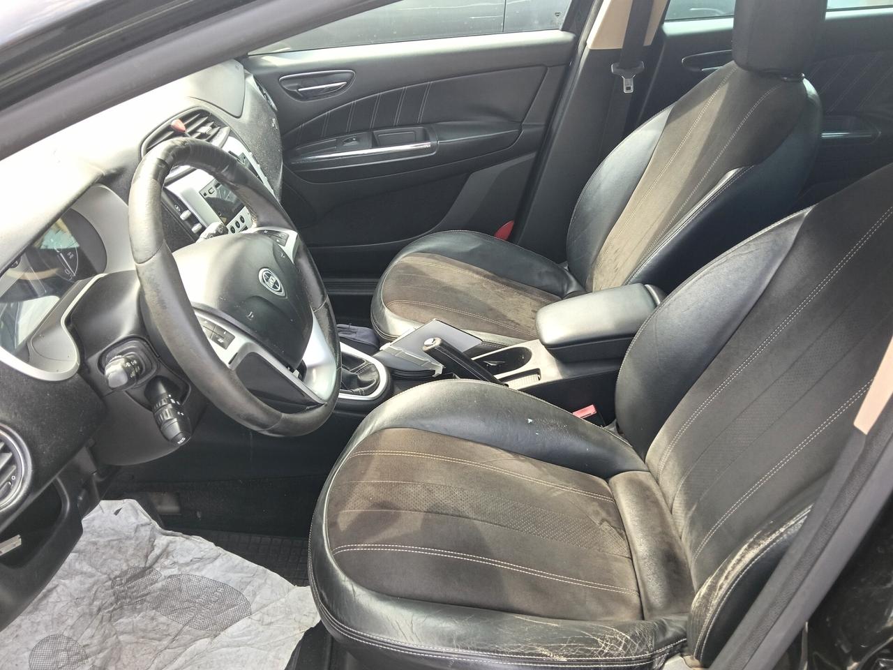 Lancia Delta 1.6 MJT DPF Argento