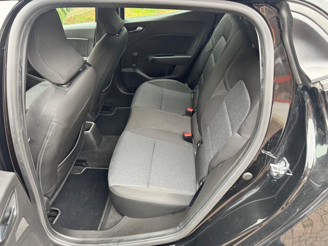 Renault clio 4 posti