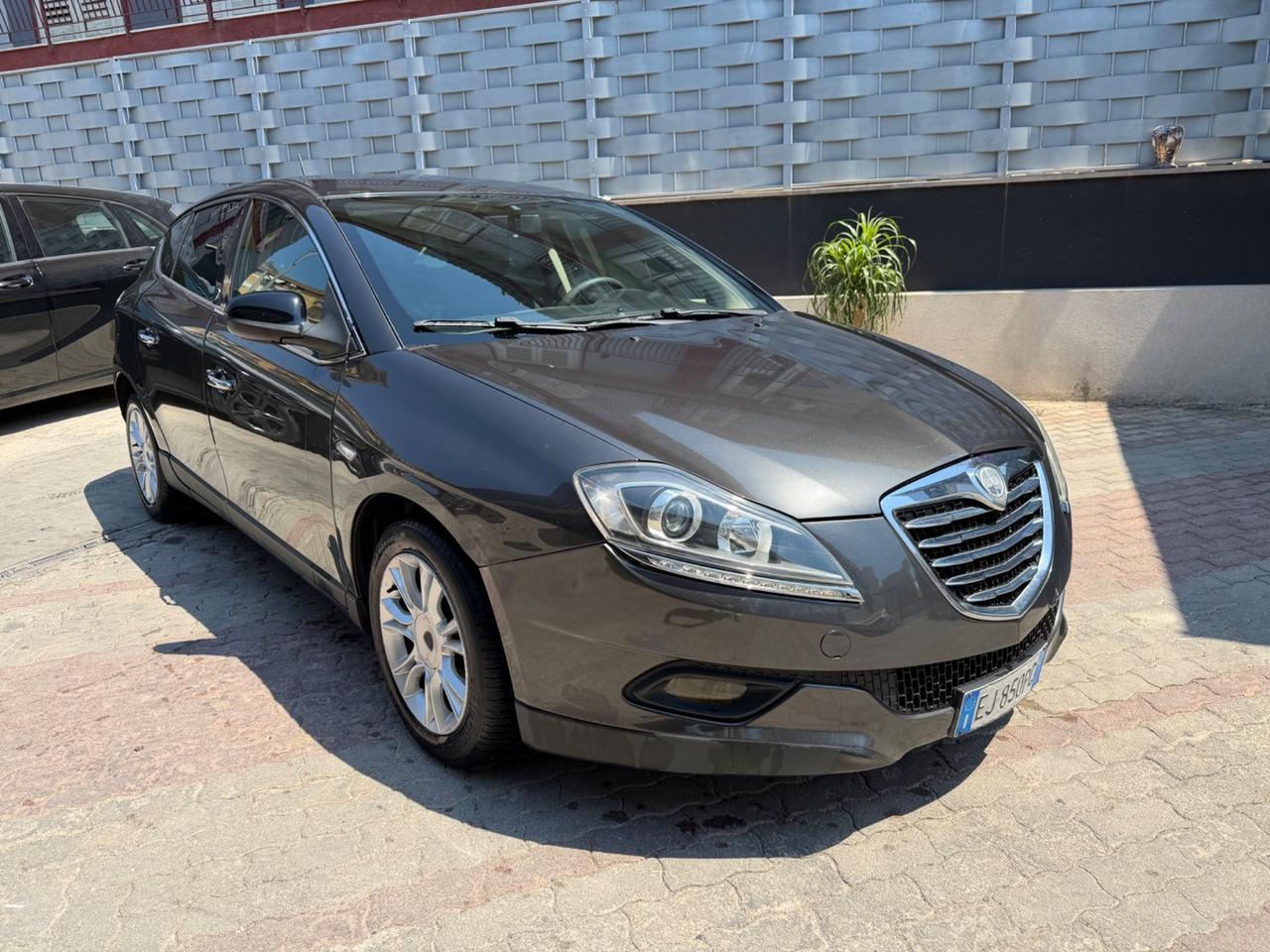 Lancia Delta 1.6 MJT DPF Gold 2011