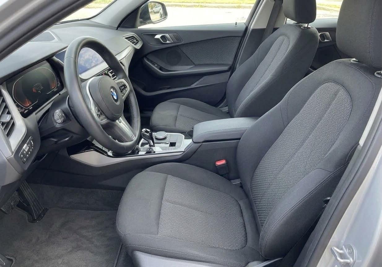 Bmw 116 116d 5p. Business Advantage