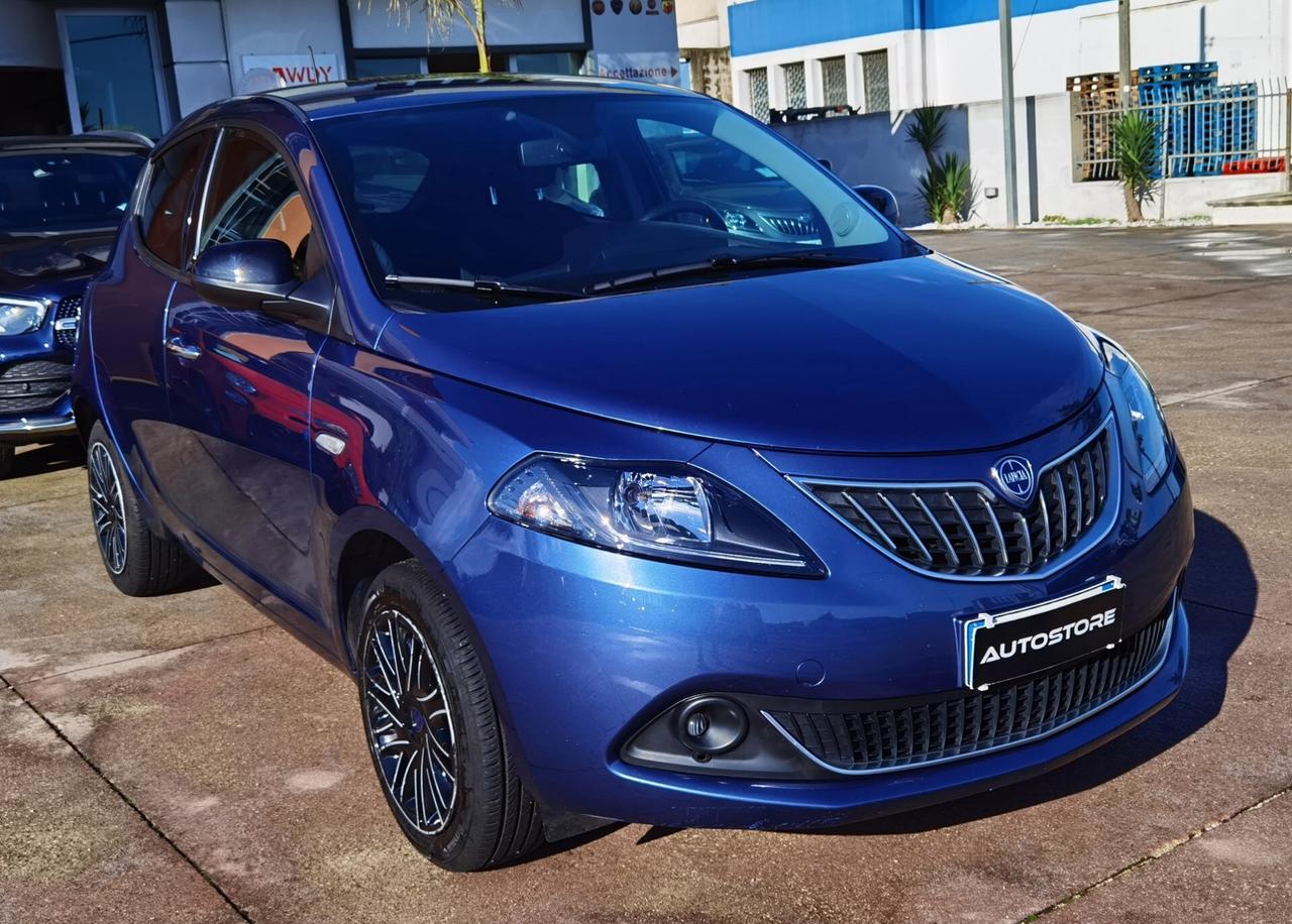 Lancia Ypsilon 1.0 FireFly 5P Hy Ecochic Gold