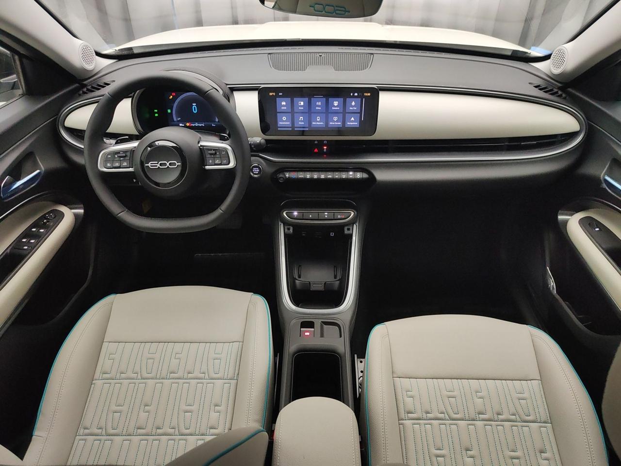 FIAT 600 IV 2023 1.2 MHEV 110CV DCT LA PRIMA