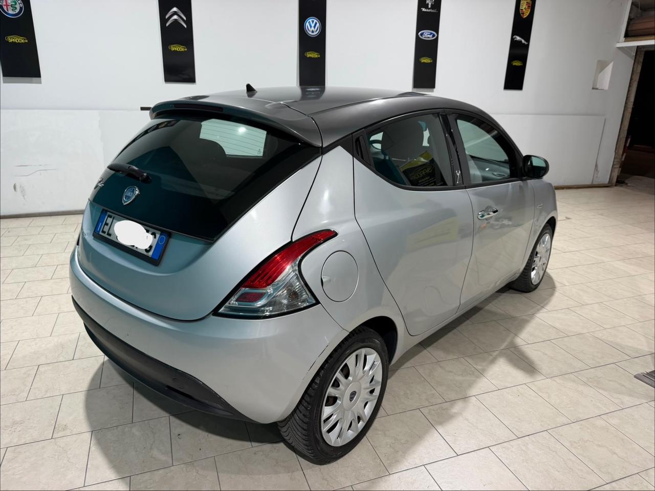 Lancia Ypsilon 0.9 TwinAir 85 CV 5