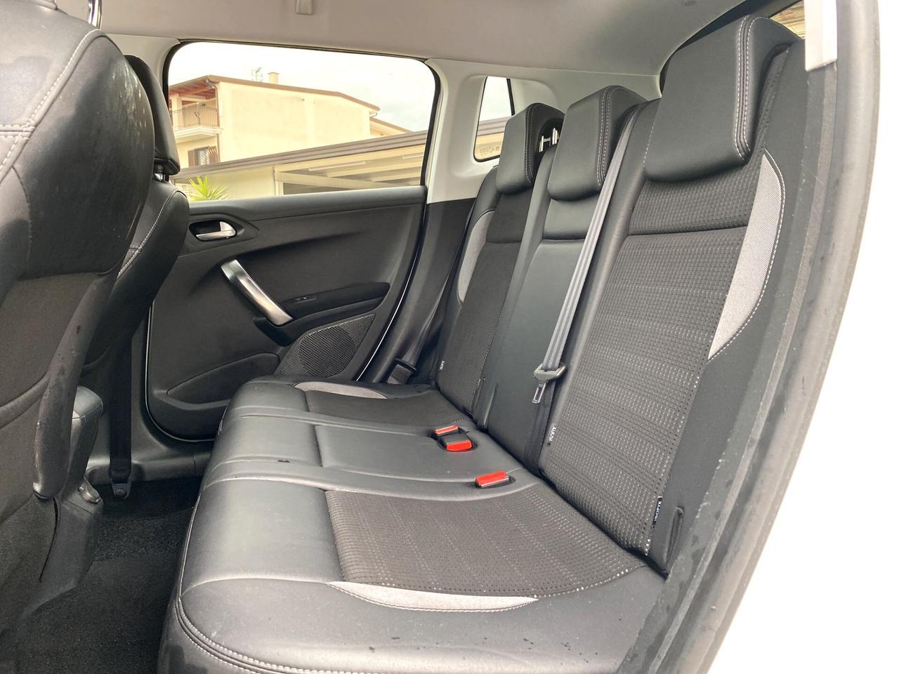 Peugeot 2008 1.6 e-HDi 92 CV Stop&Start Allure