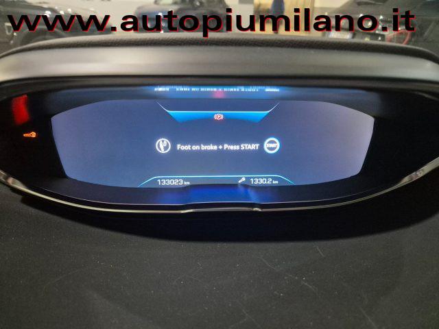 PEUGEOT 5008 BlueHDi 130 S&S EAT8 Active Business