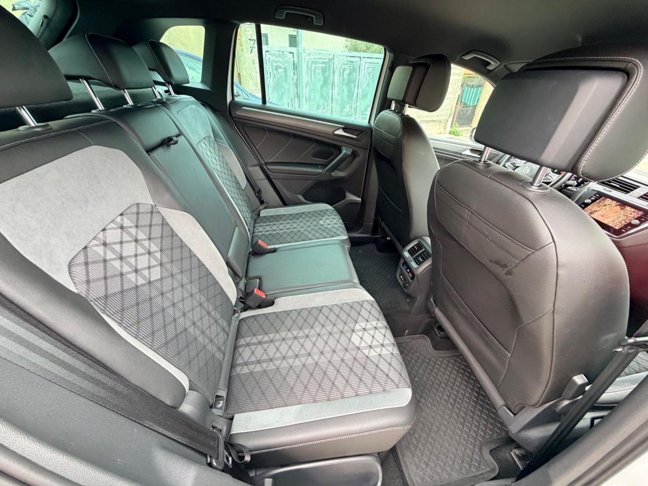 Volkswagen Tiguan 2.0 TDI 150 CV DSG R-Line Plus