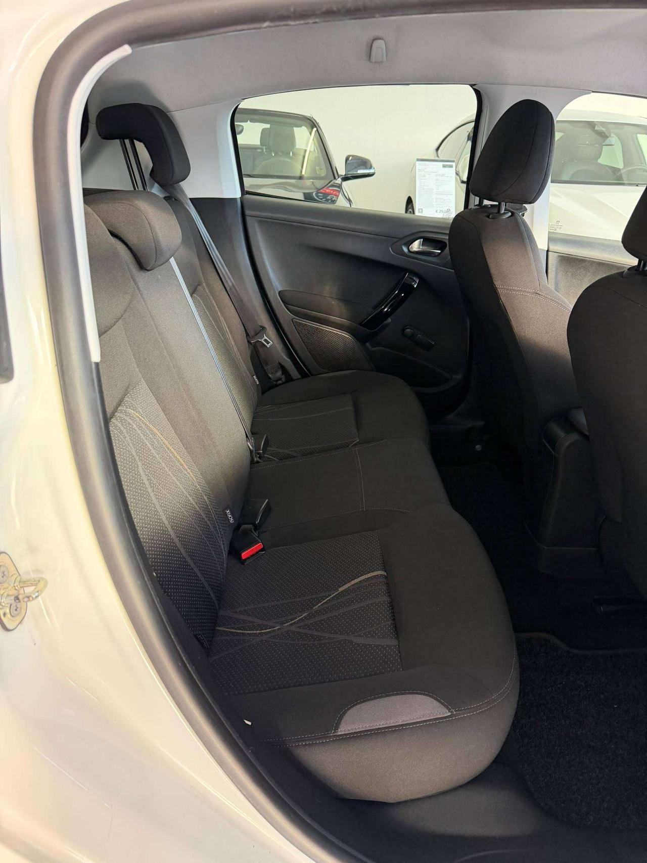 Peugeot 208 208 I 5p 1.4 hdi 8v Allure
