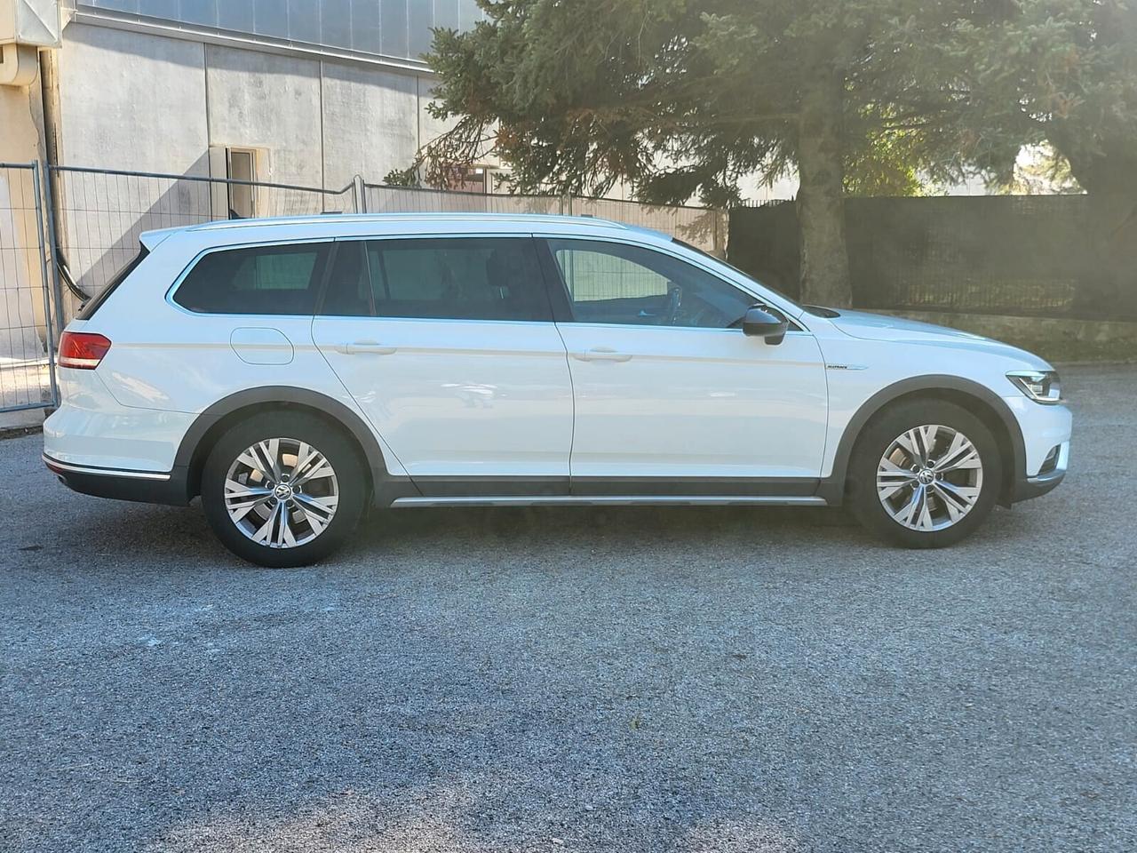 Volkswagen Passat Alltrack