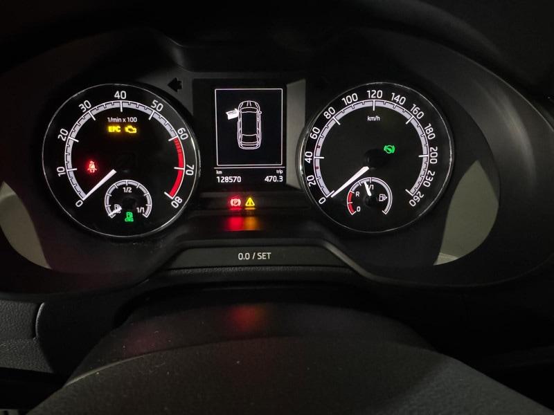 SKODA Octavia 1.5 DSG Wagon Ambition G-Tec