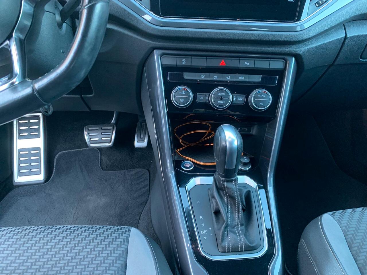 Volkswagen T-Roc 1.5 TSI ACT DSG Sport R-LINE