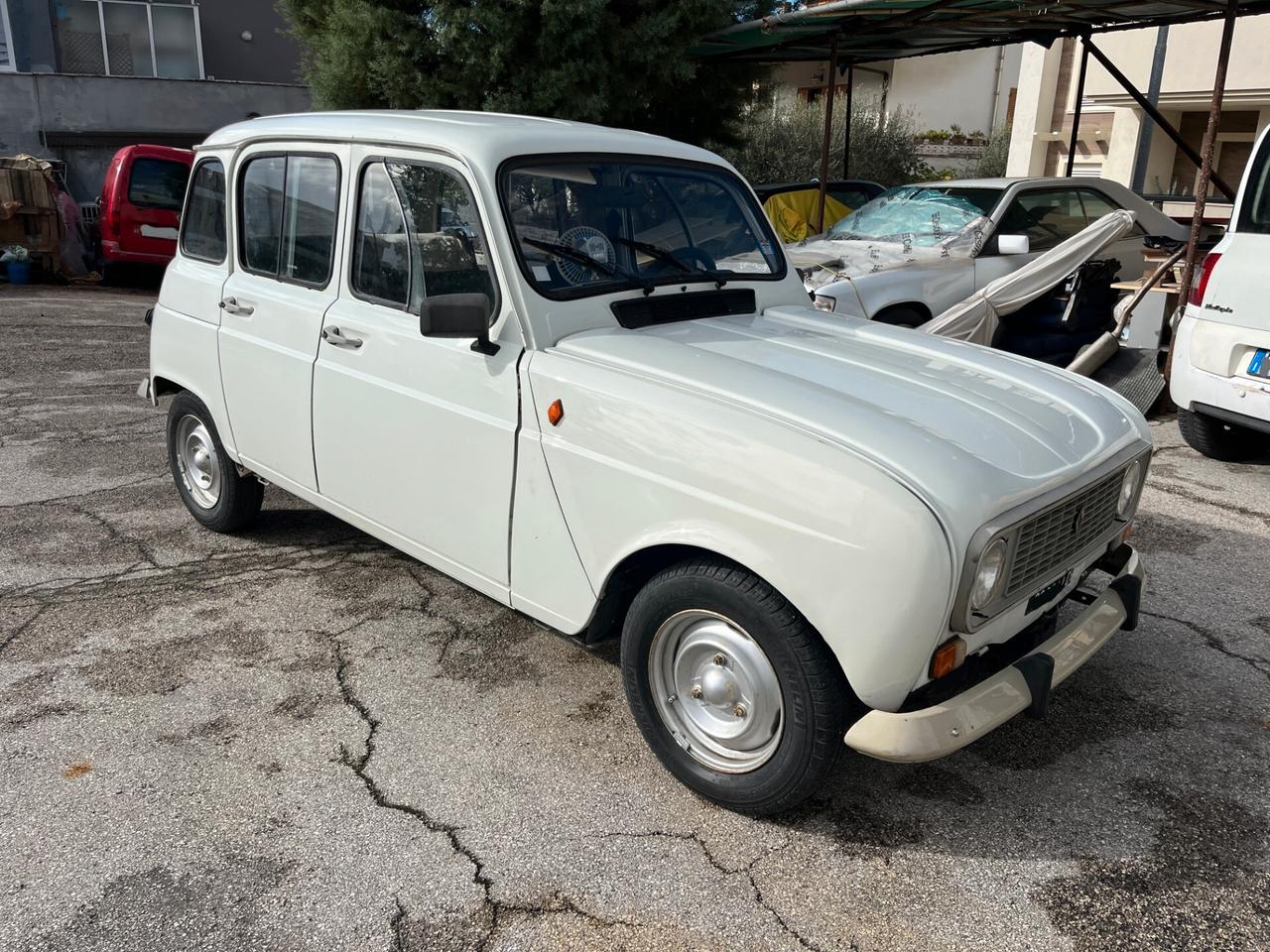 Renault R 4 850