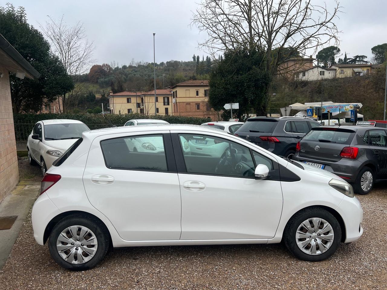 Toyota Yaris 1.0 5 porte