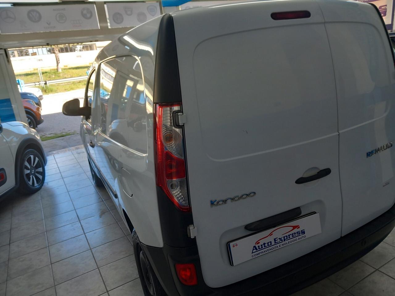 Renault Kangoo anno 2020 1.5 diesel 131 mila km