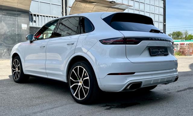 PORSCHE Cayenne 3.0 V6