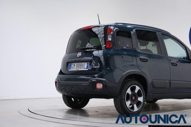 FIAT Panda 1.0 FIREFLY S&S HYBRID GARMIN NEOPATENTATI