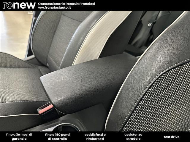RENAULT Captur TCE 100 GPL INTENS