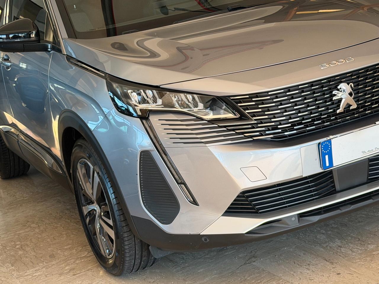 Peugeot 3008 1.5 BLUEHDI 130 cv. AT8 ALLURE PACK (Nav)